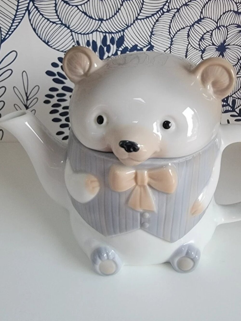 Vintage Hanni bear teapot made in Japan. Teddy bear anthropomorphic teapot